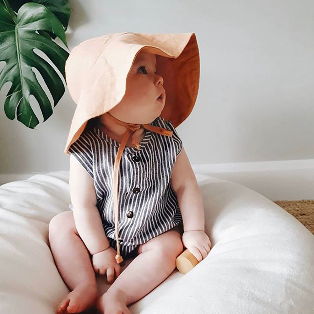 Baby sun hat with UV protection